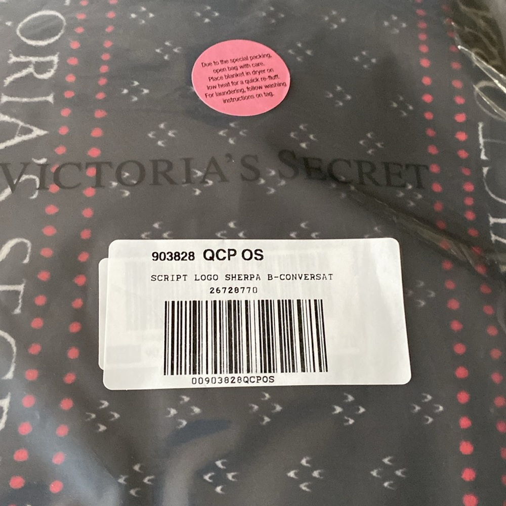 New In Package Victoria Secret Signature Throw Blanket - Picture 4 of 5